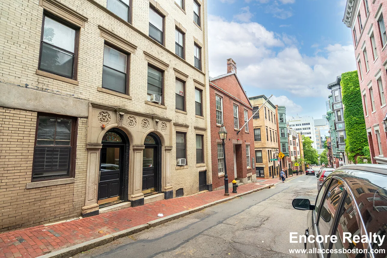 44A Joy St, Beacon Hill