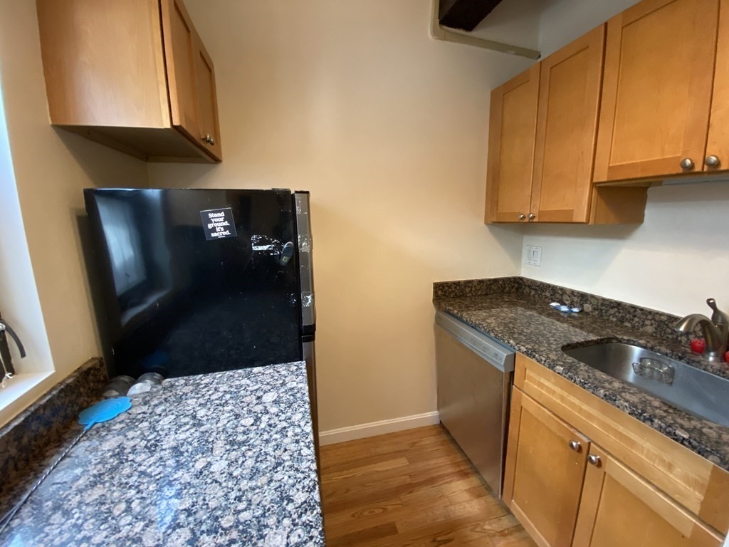 12 Stoneholm, Back Bay