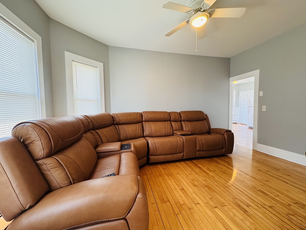 171 Hunter St, Fall River