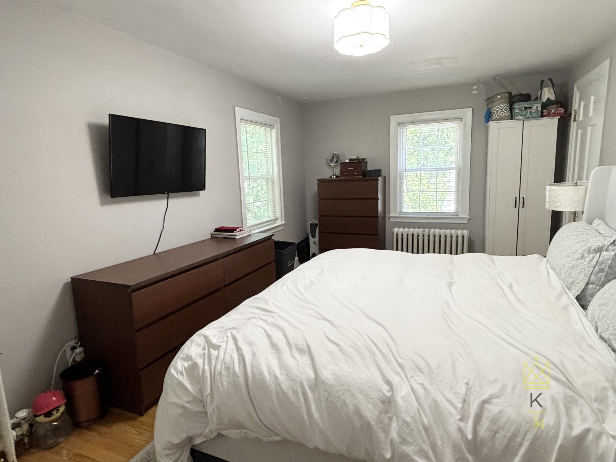 52 Hollywood Rd, West Roxbury