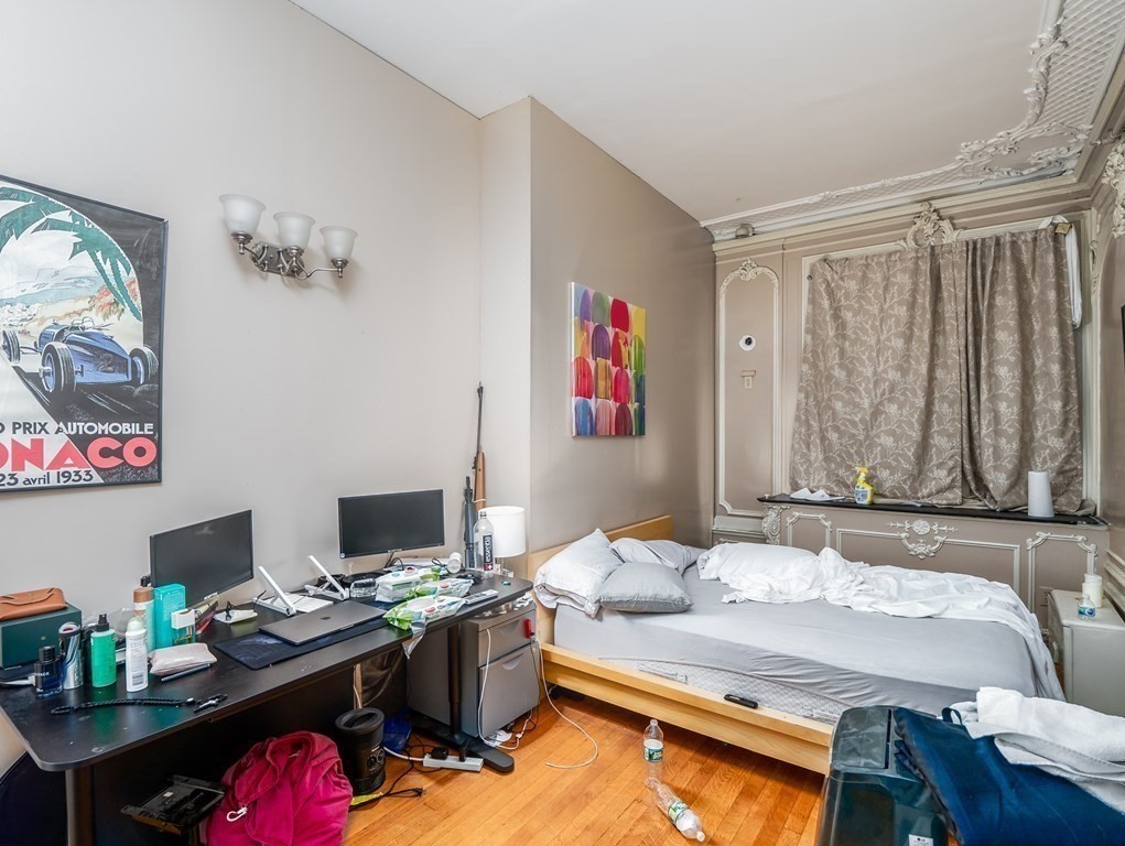 30 Gloucester St, Boston