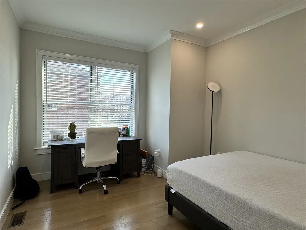 13 Greylock Rd, Allston