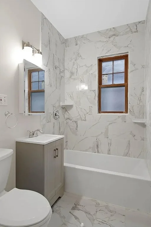 21 1/2 Mount Vernon St, Dorchester