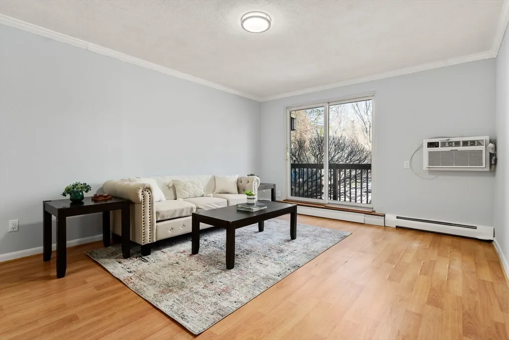 110 Boston Post Rd, Marlborough