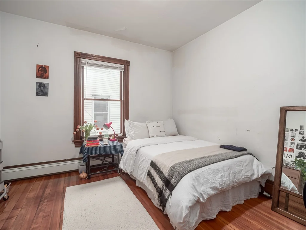 318 Beacon St, Ward Two