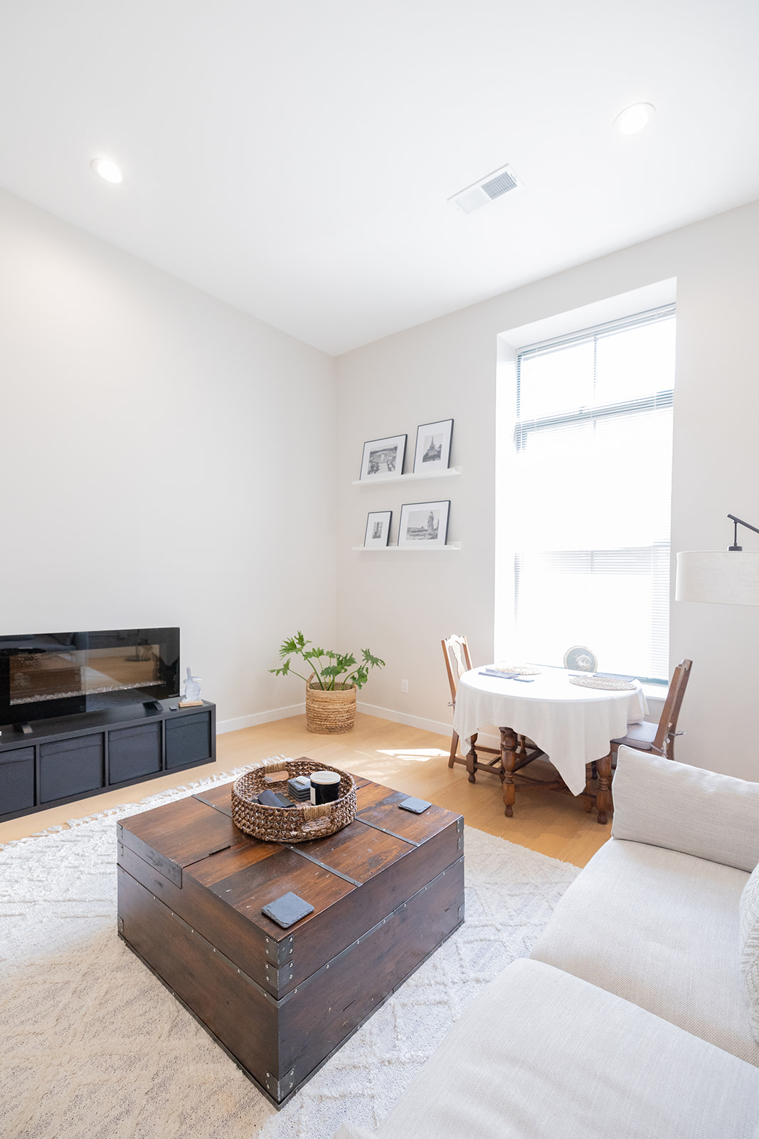 2 bed, 1 bath apartment for rent at 1661 Washington St Unit 305A, South End — photo 2 of 47