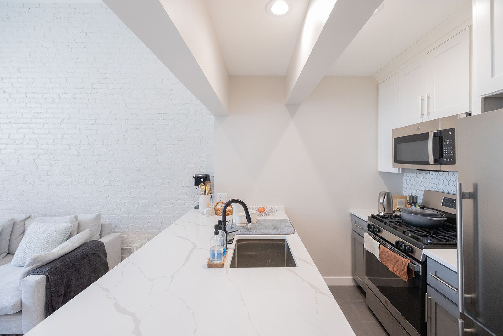 2 bed, 1 bath apartment for rent at 1661 Washington St Unit 305A, South End — photo 21 of 47