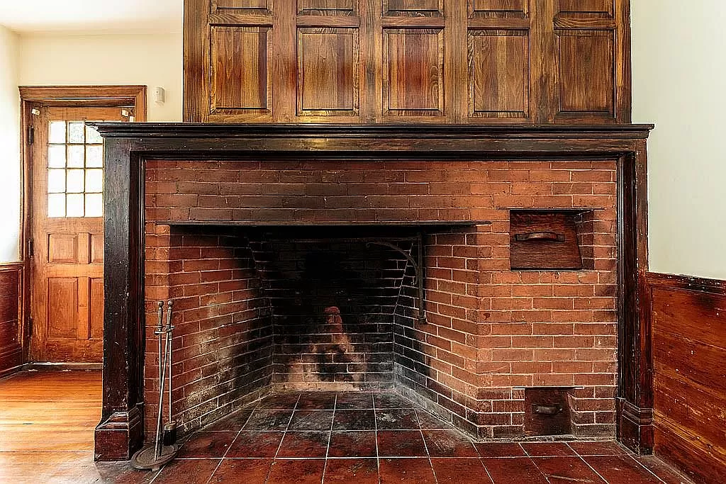 350 Riverside Ave, Medford