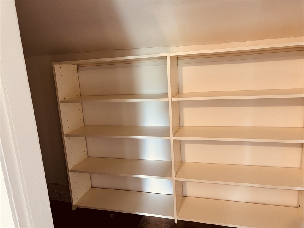 424 E Central St, Franklin