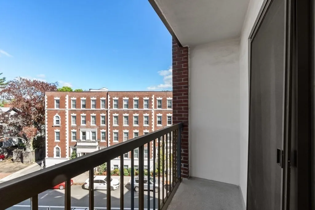 1600 Massachusetts Ave, Neighborhood Nine