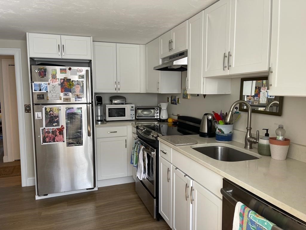 44 Humphrey St, Swampscott