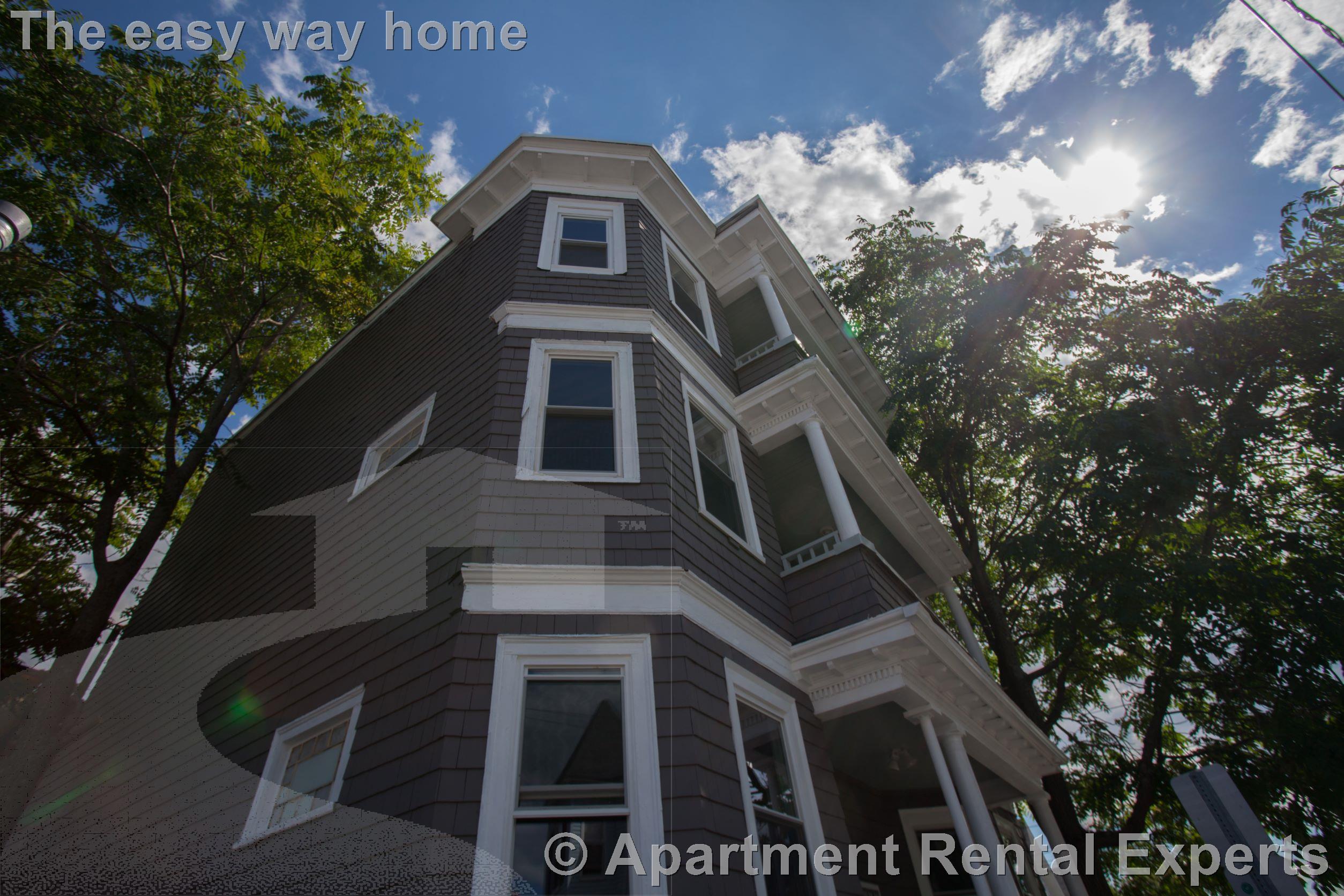 6 Hinckley St, Magoun Square