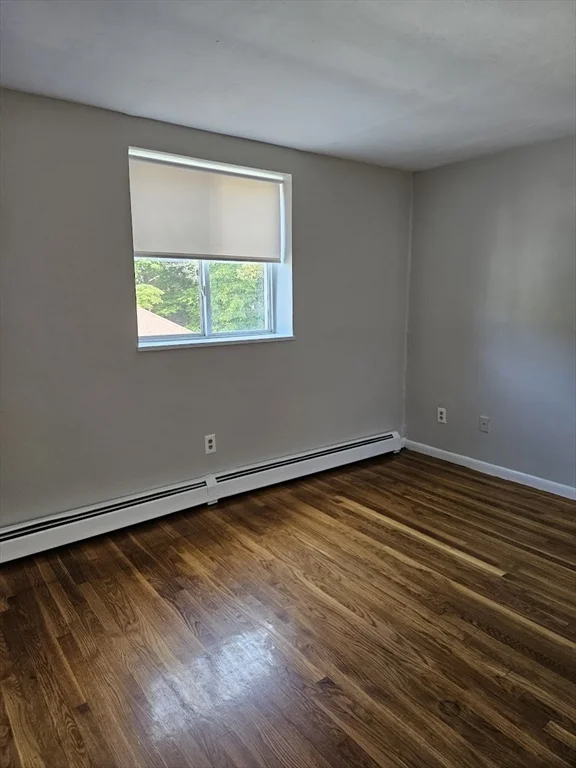 572 Cummins Highway, Mattapan