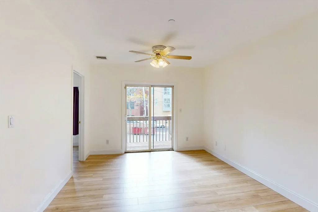 111 West 8th St, South Boston