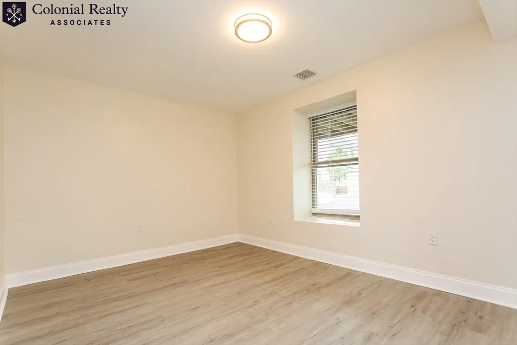 478 Fulton St, Medford