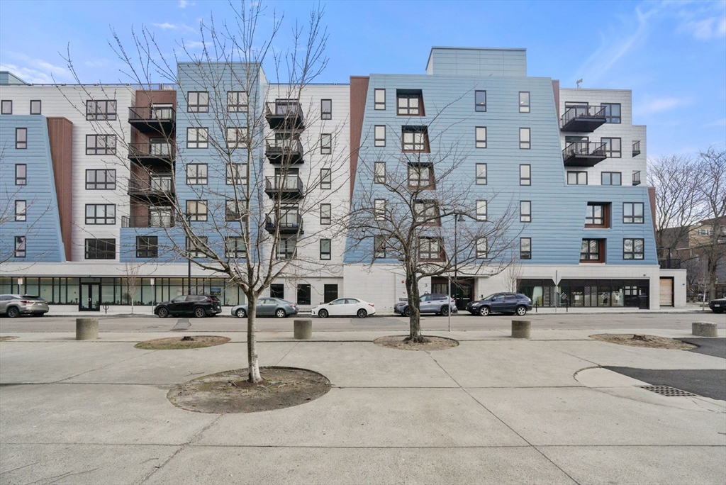 301 Border St, East Boston