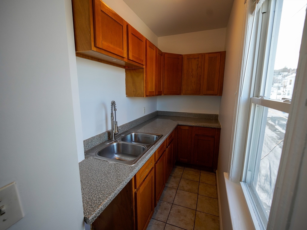 4 Greenwood St, Worcester