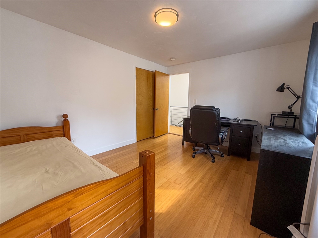 5 Avondale Ave, Billerica