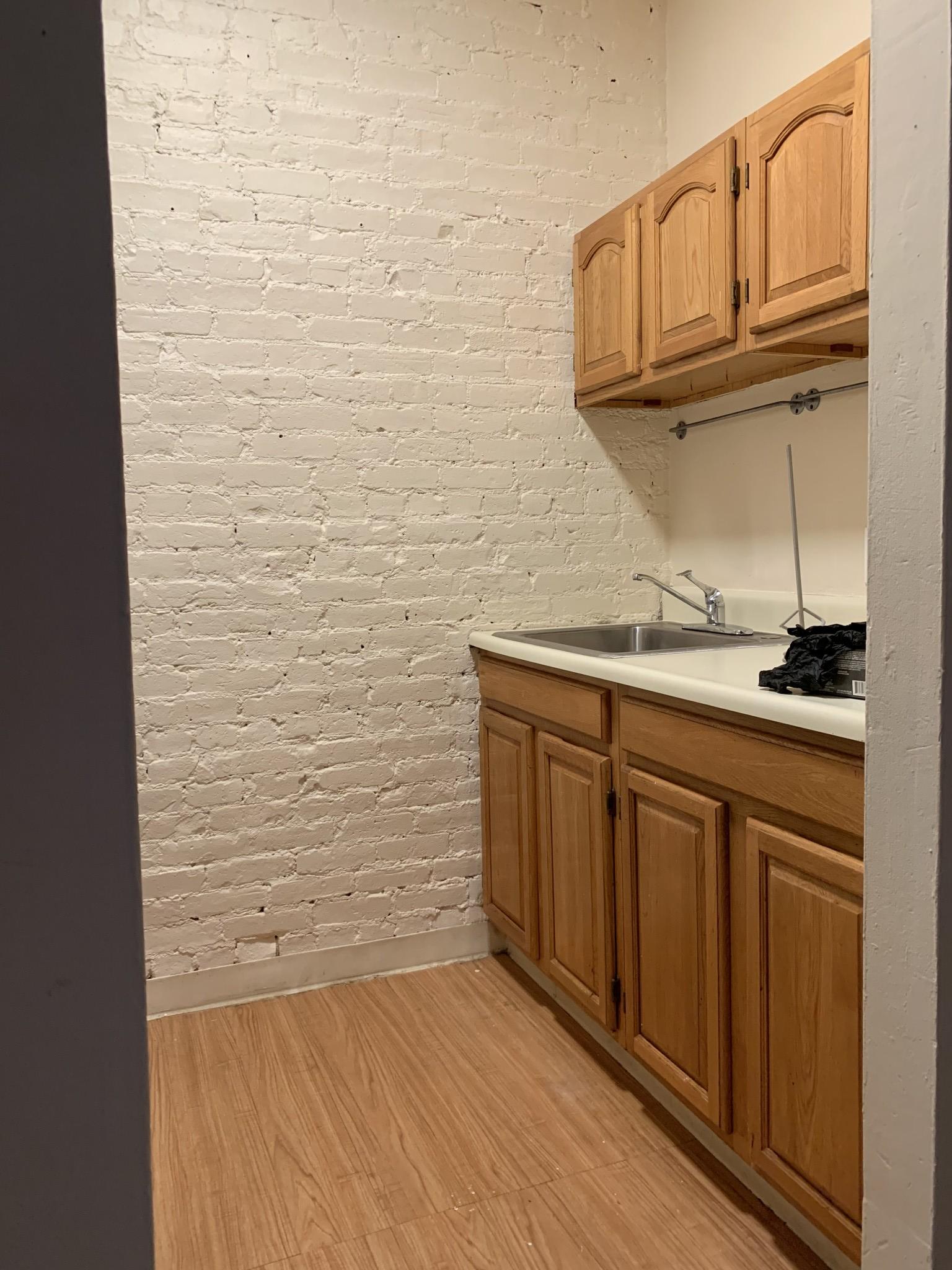 896 Huntington Ave, Mission Hill