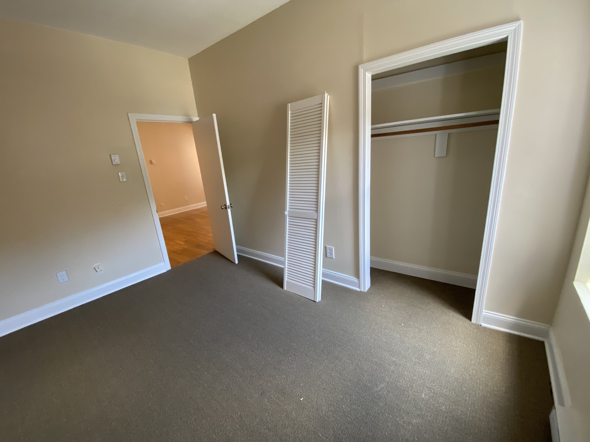 896 Huntington Ave, Mission Hill