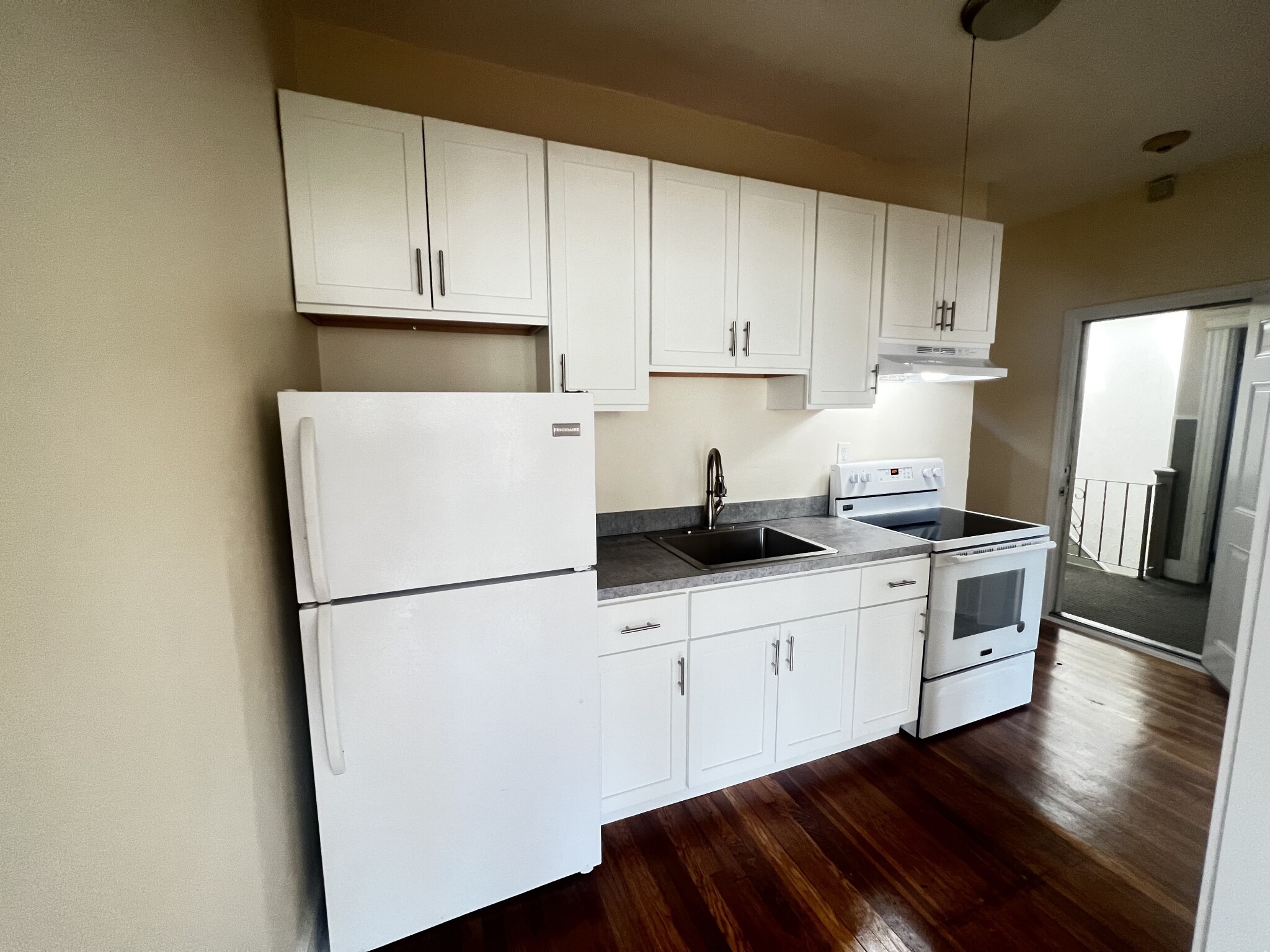 883 Huntington Ave, Mission Hill