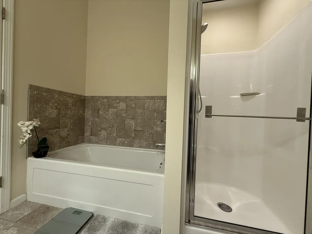 32 John Hancock Dr, Ashland