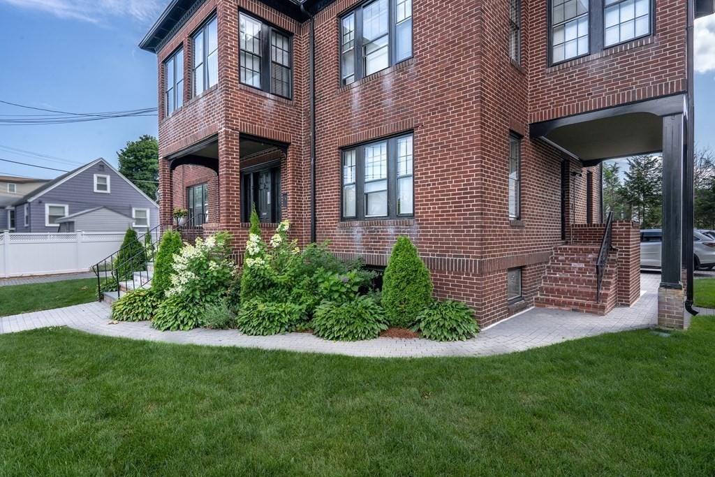 81 Butler St, Revere