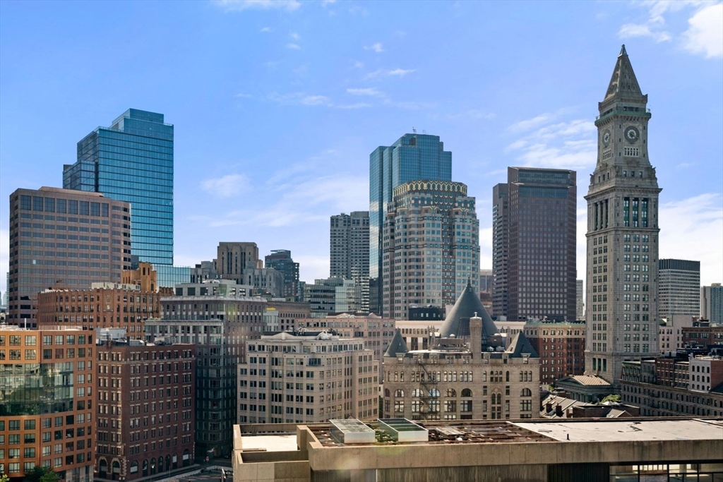 85 E India Row, Waterfront