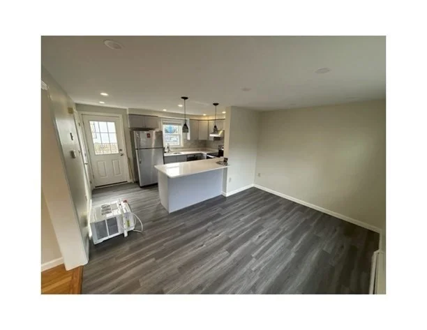 172B Charles St, East Cambridge