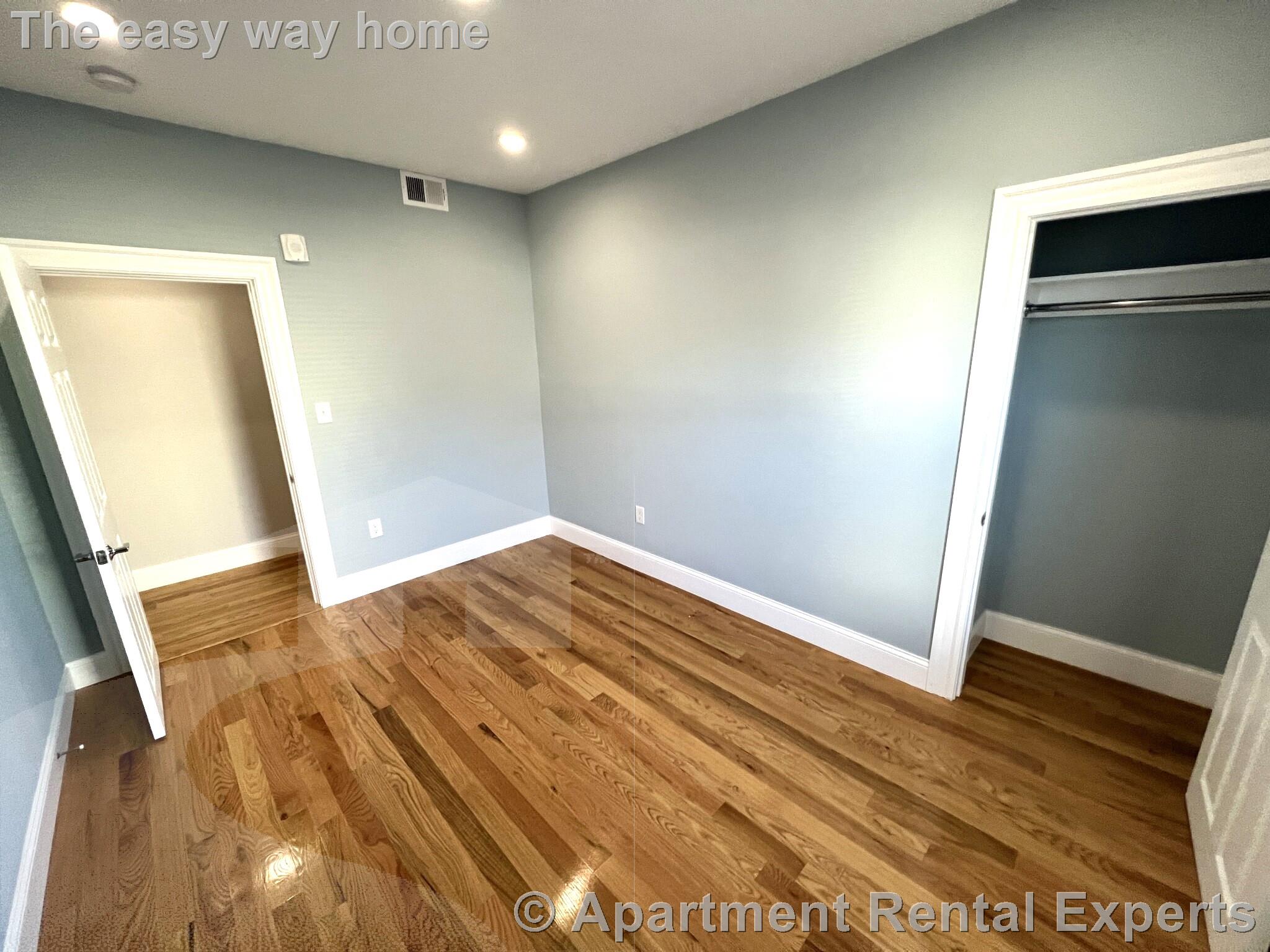 374 Oxford St, Porter Square