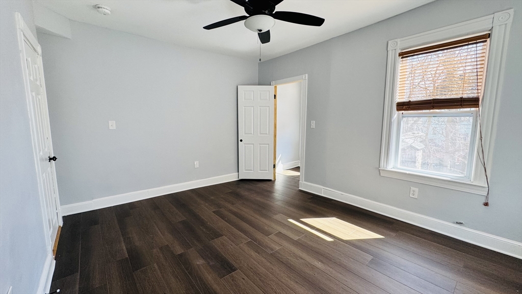 16 Hopkins St, Dorchester