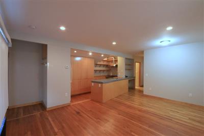 136 Columbia St, The Port