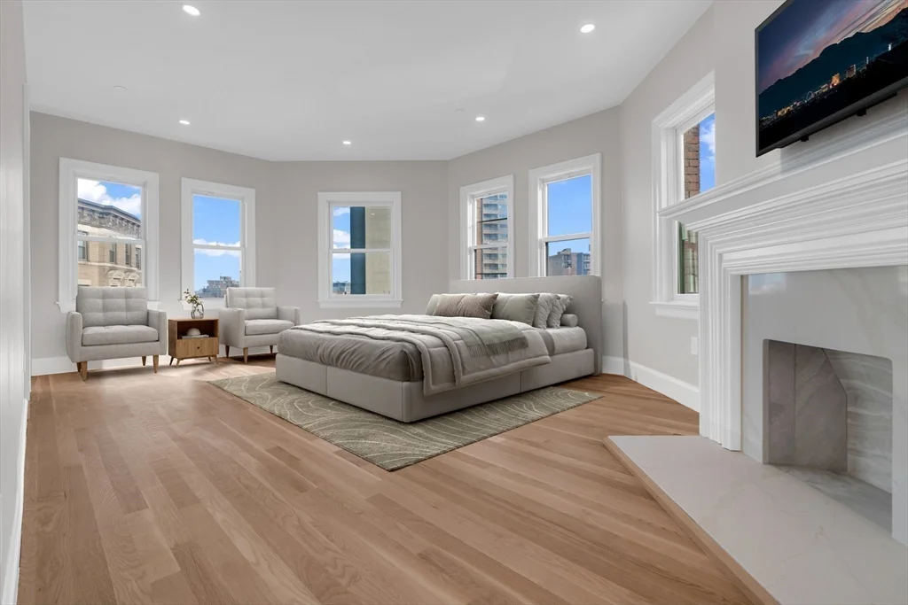 1396 Beacon St, Coolidge Corner