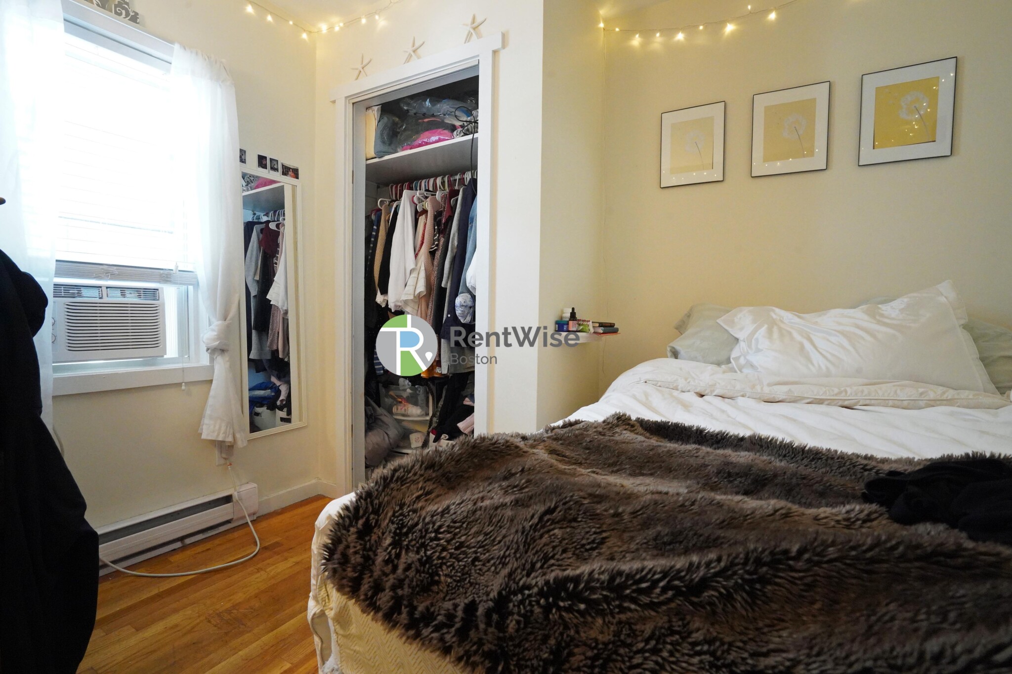 3 Schrepel Pl, South Boston