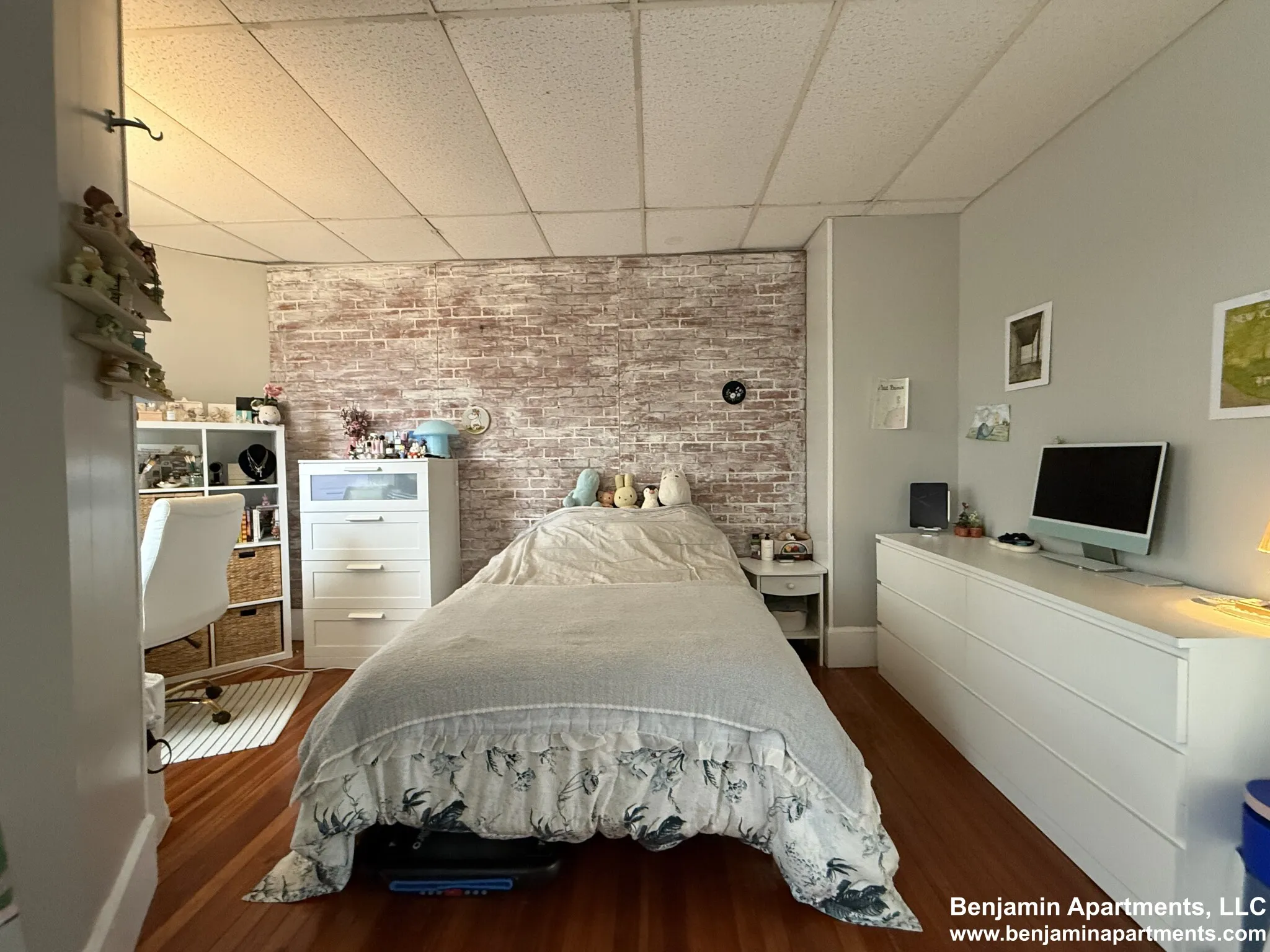 879 Beacon St, Fenway