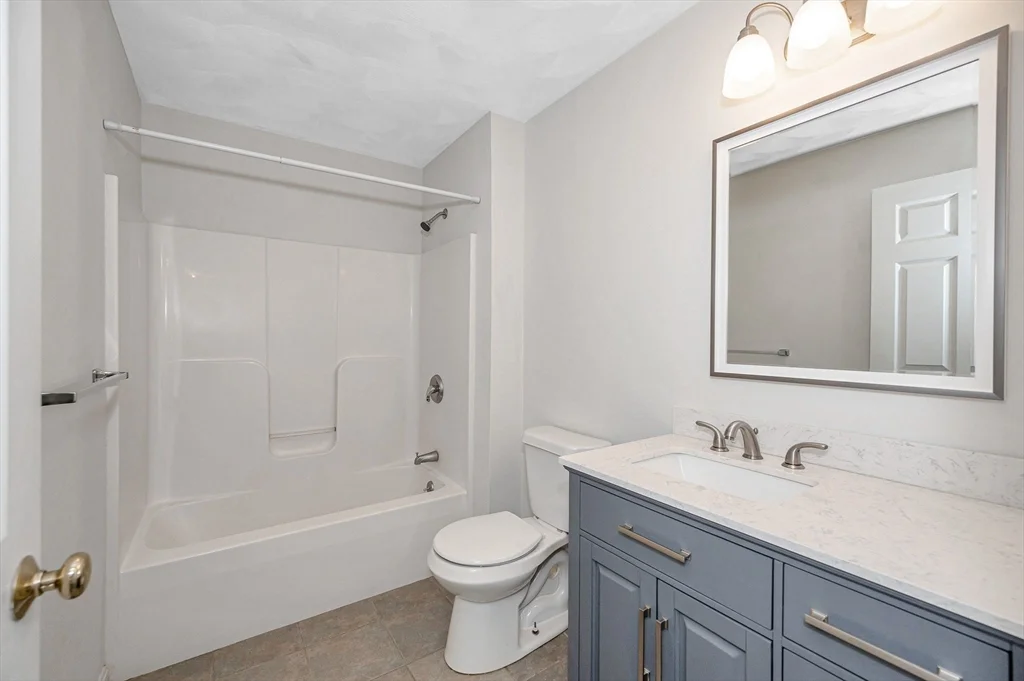 42 Rogers St, Tewksbury