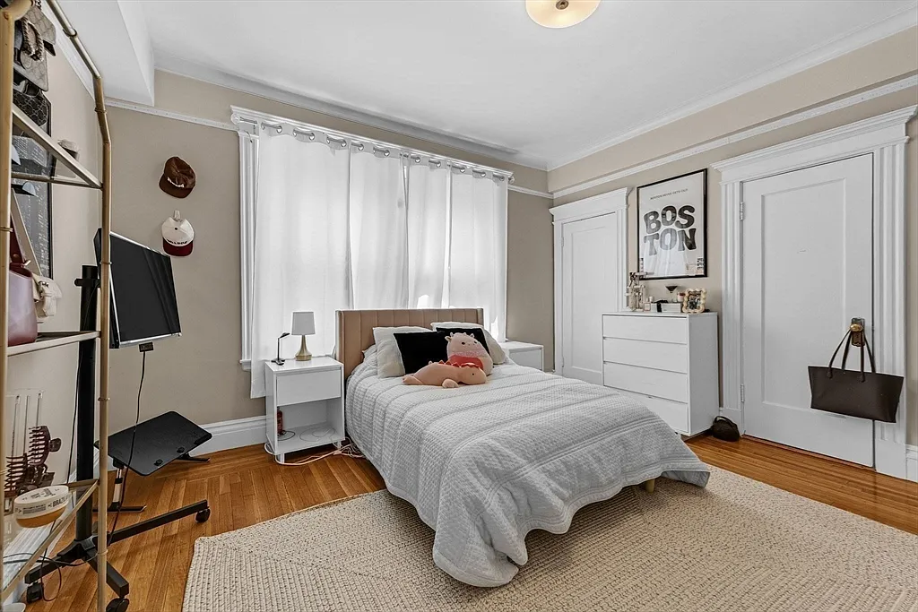 466 Commonwealth Ave, Back Bay