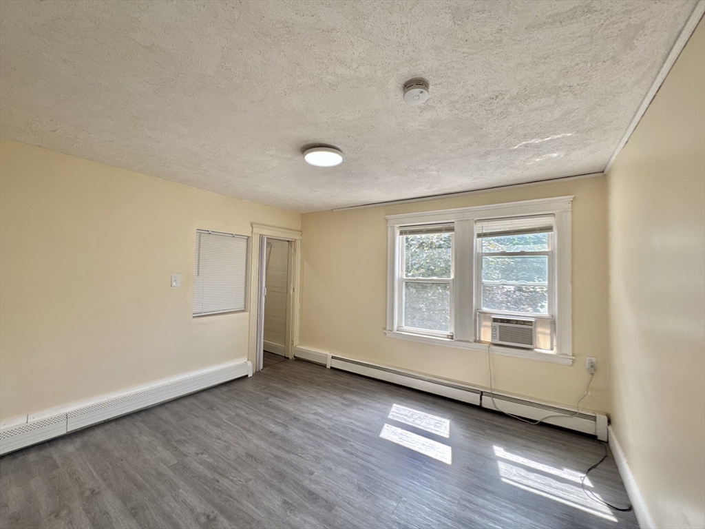 47 Estes St, Everett