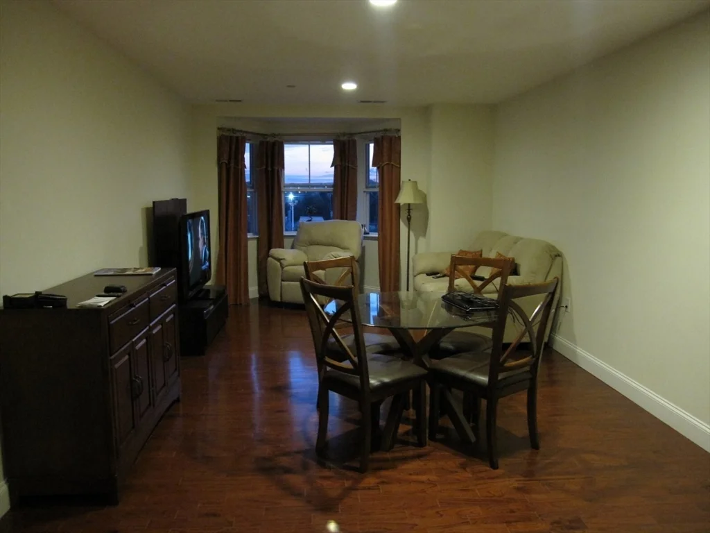 120 Wyllis Ave, Everett