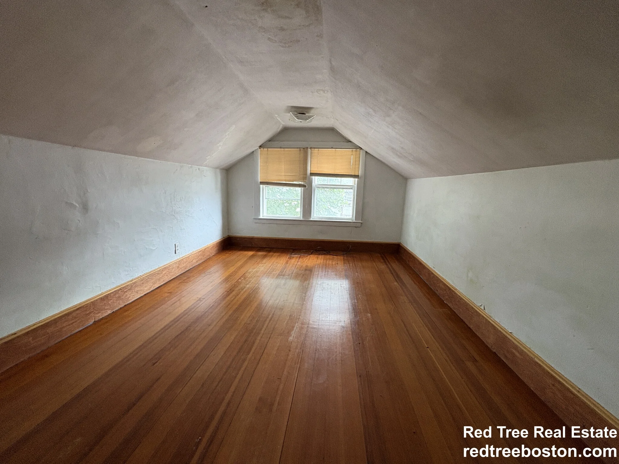 28 Woodward St, Newton Highlands