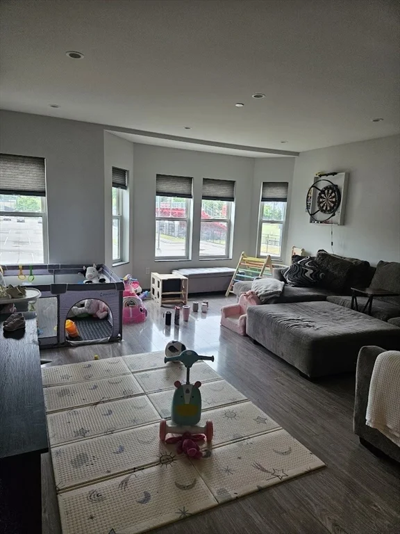 145 Newbury Ave, North Quincy