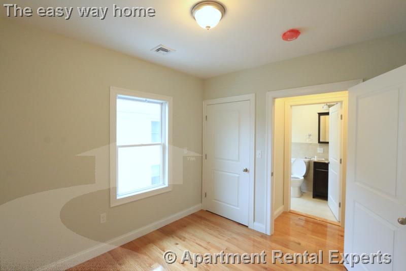 29 Elmwood St, Davis Square