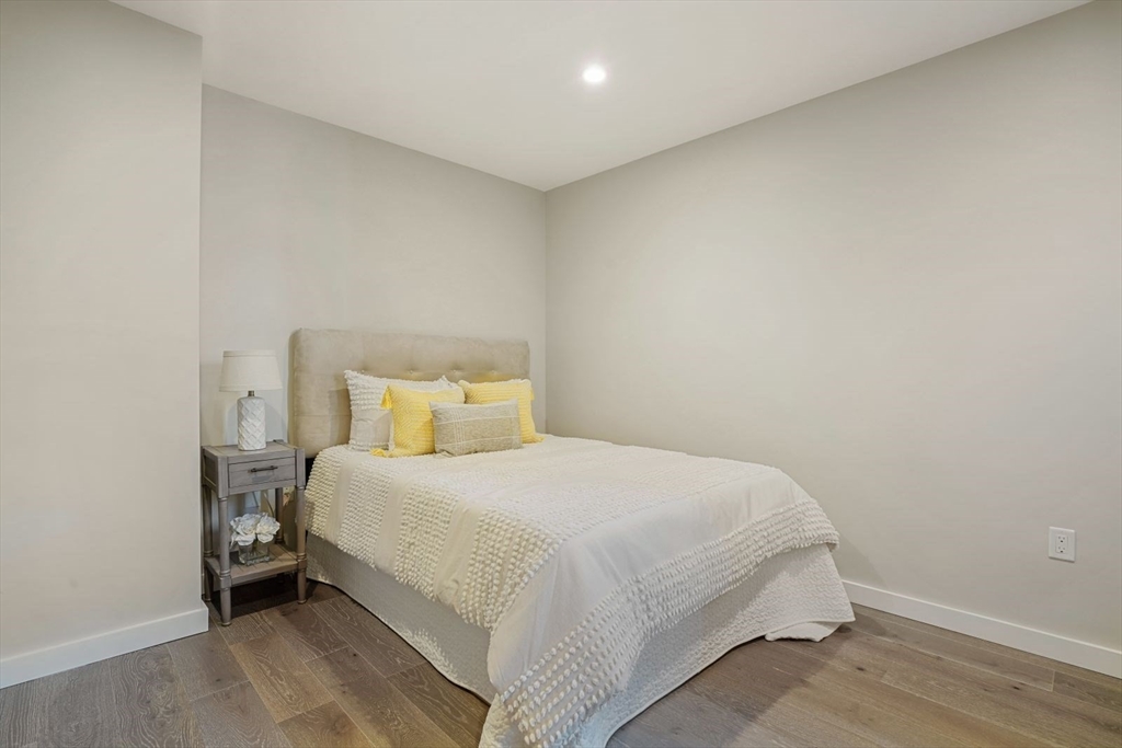 244 Hanover St, North End