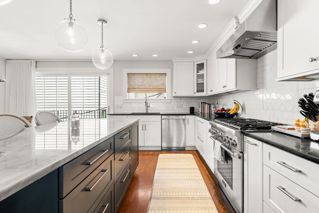 530 E 3rd St, South Boston