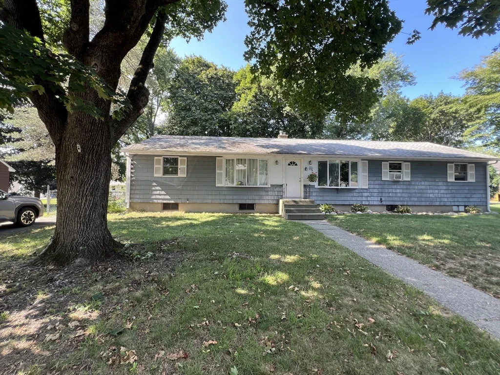 7 Saran Ave, Bedford