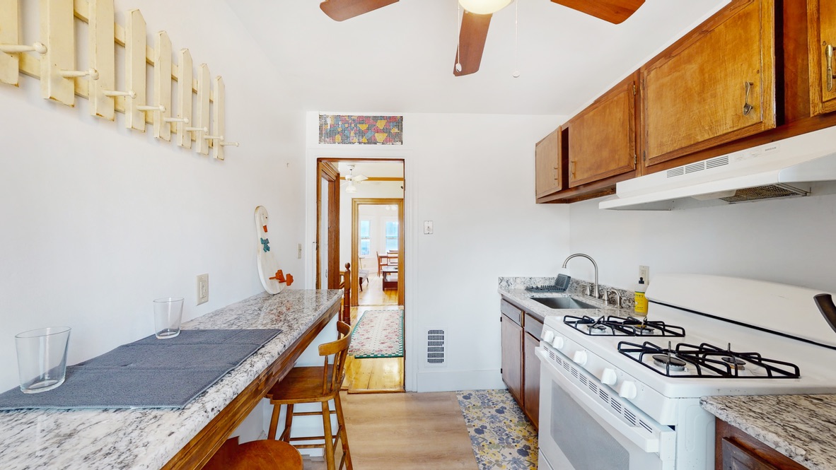 1.5 bed, 1 bath apartment for rent at 2 Durham St Unit PH, Back Bay — photo 3 of 9
