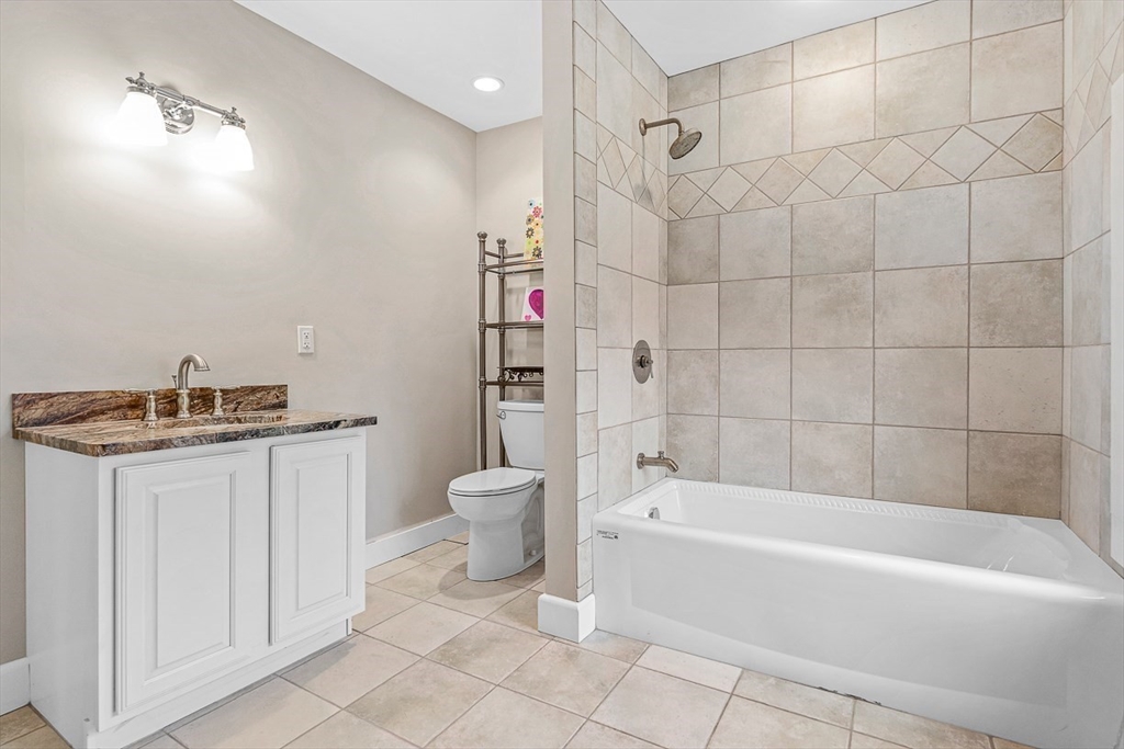 34 Glen Rd, Winchester