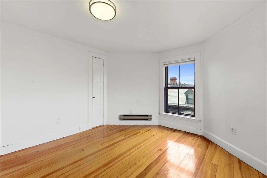 49 Brimmer St, Beacon Hill