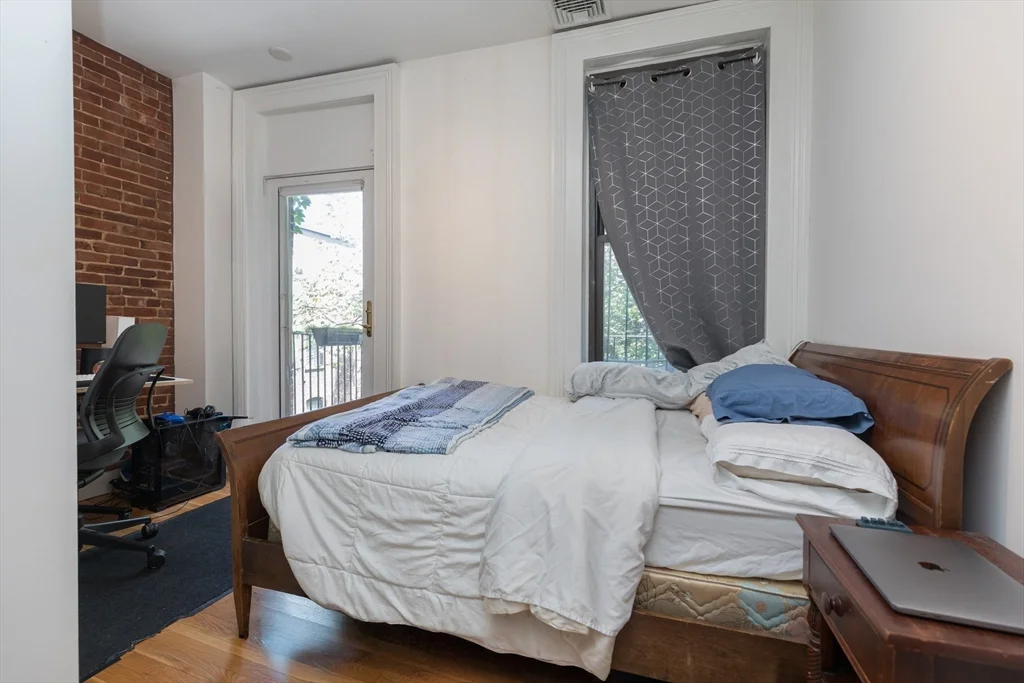 1662 Washington, South End