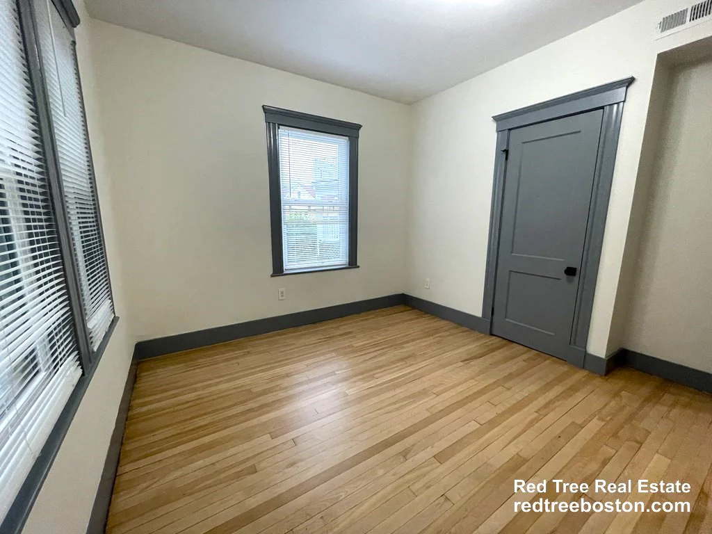 41 Long Ave, Brighton